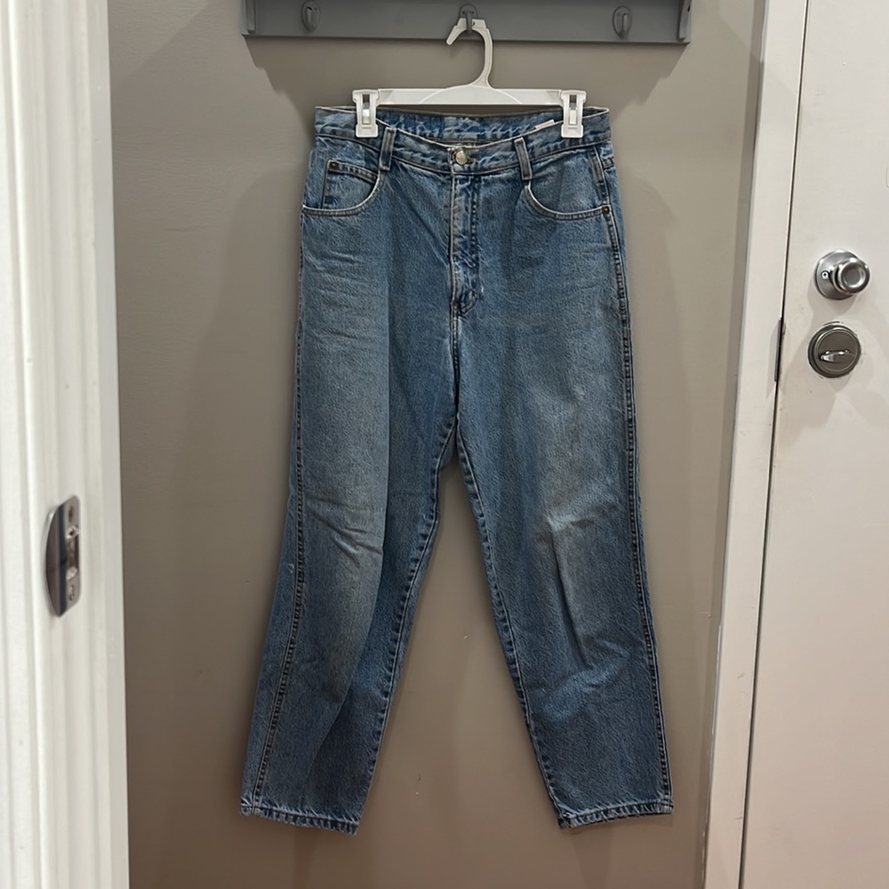 Women’s vintage high waisted jeans